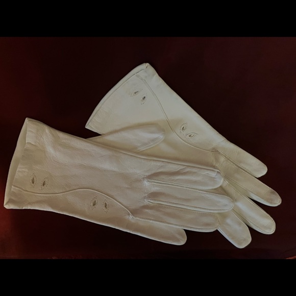 Vintage gorgeous detailed gloves - Picture 3 of 3